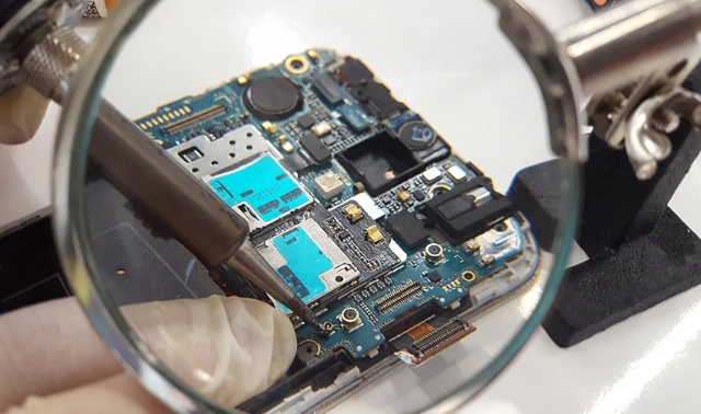 Naprawa telefonów MM Mobile